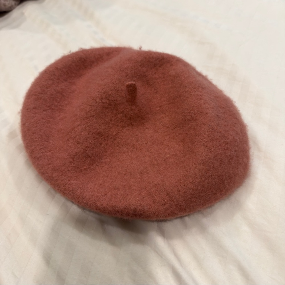 Elegant pink Beret